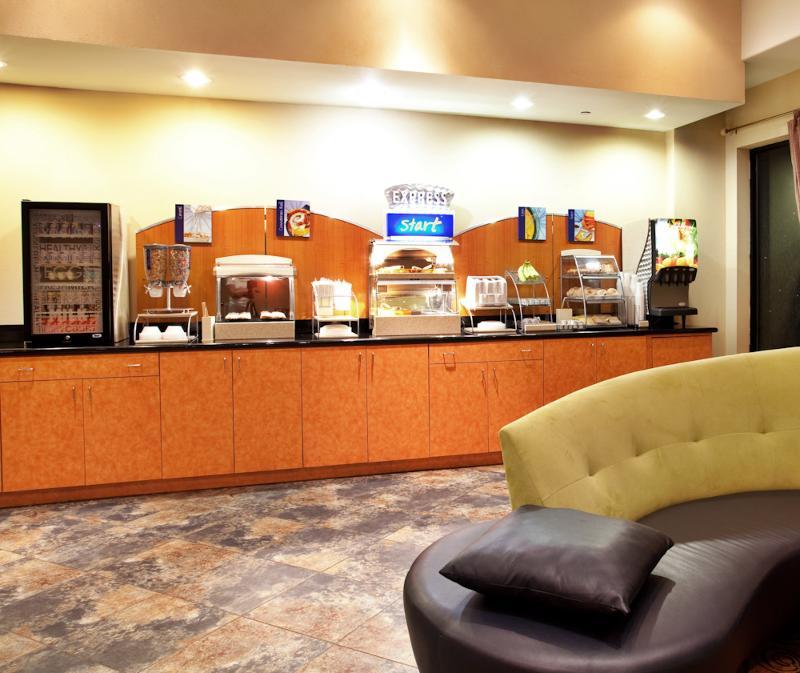 Holiday Inn Express Hotel & Suites La Place By Ihg Екстериор снимка